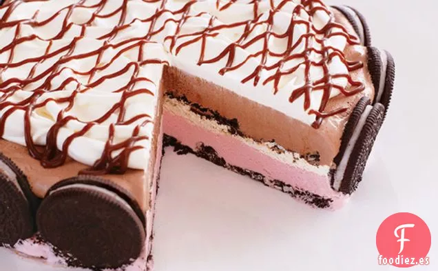 Pastel de Helado Fácil con Dulce de Azúcar Caliente