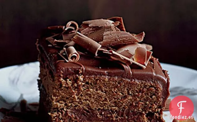 Pastel de Capas con Helado de Chocolate y Leche