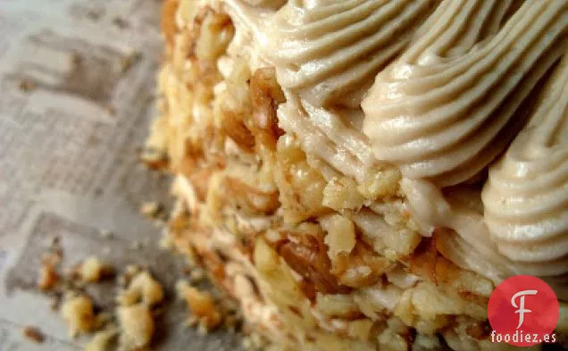 Pastel de Capas de Arce y Nuez