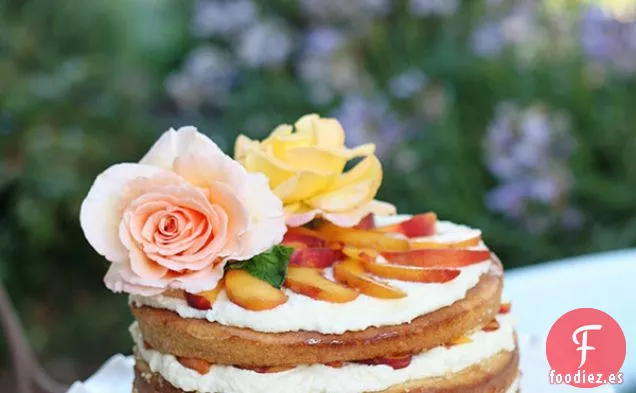 Pastel de Capa de Melocotón Empapado de Amaretto