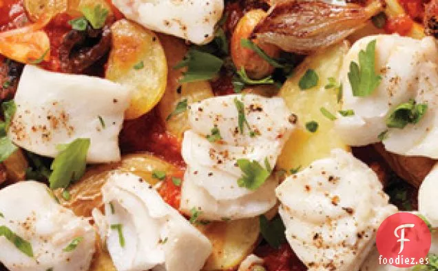 Patatas Asadas Y Eglefino Puttanesca