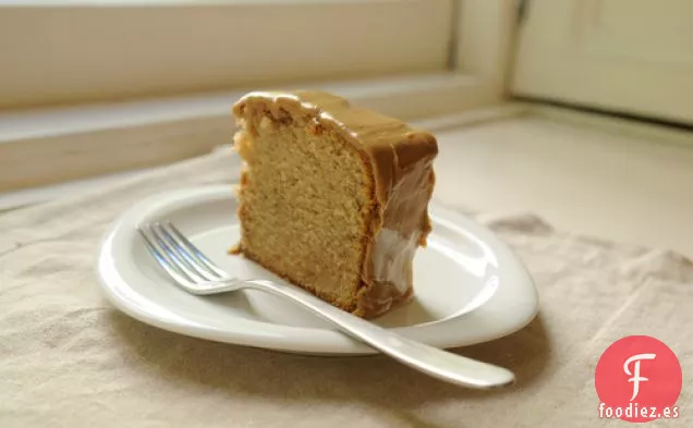 Pastel De Especias De La Familia Faulkner, Con Glaseado De Caramelo