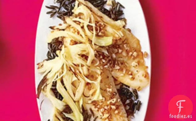 Tilapia Con costra De Anacardo Y Arroz Silvestre