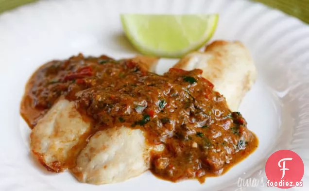 Tilapia A La Parrilla Con Salsa De Curry De Coco Tailandés