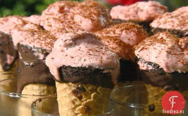 Conos De Tiramisú De Fresa