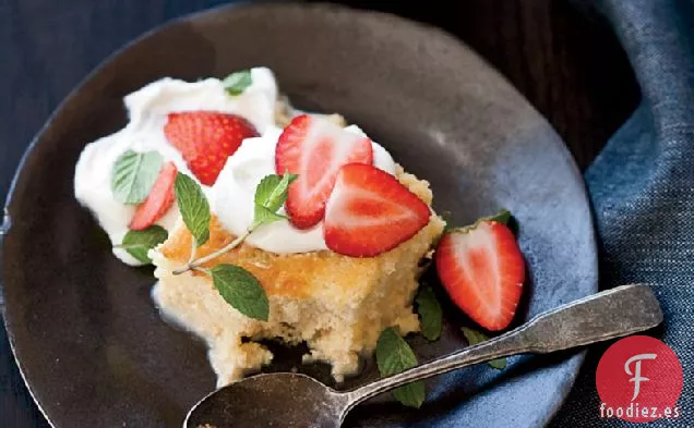 Pastel de Tres Leches con Fresas