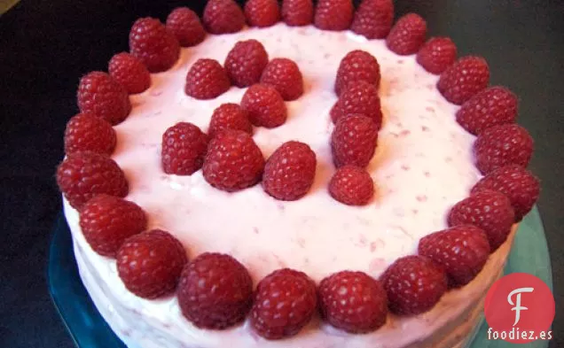 Pastel de Champán Con Glaseado de Crema de Mantequilla de Frambuesa