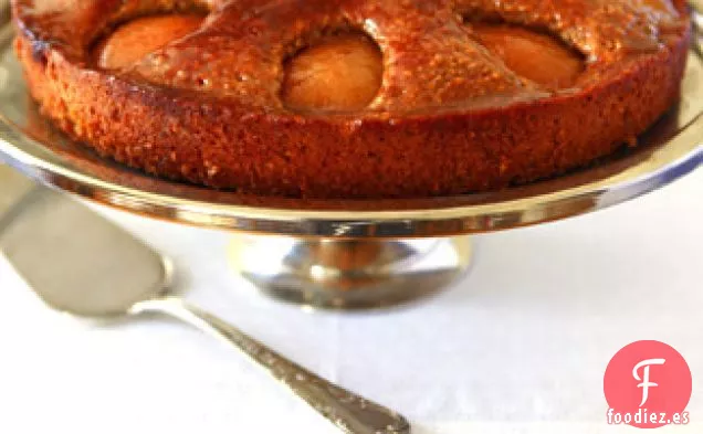 Pastel Piamontés De Avellanas, Peras Y Marsala