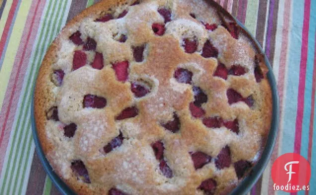Pastel De Frambuesa Con Marsala, Crema Fresca Y Frambuesas