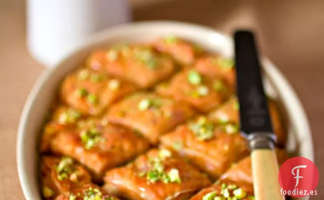 Baklava Con Cardamomo, Miel Y Pistachos
