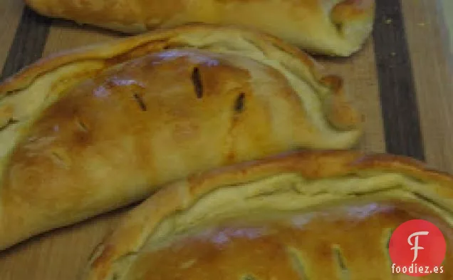 Espinacas Y Tres Calzones De Queso