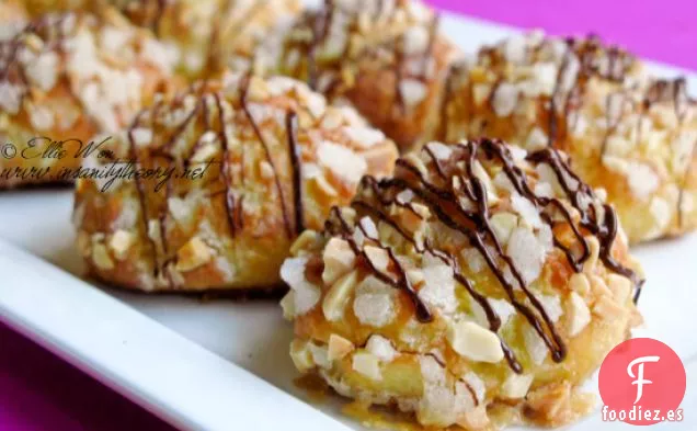 Profiteroles de Moca de almendras azucaradas