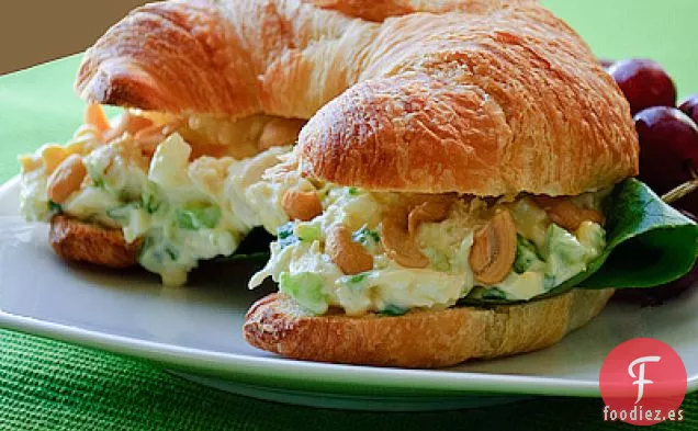 Sándwiches Simples de Croissant para Ensalada de Pollo