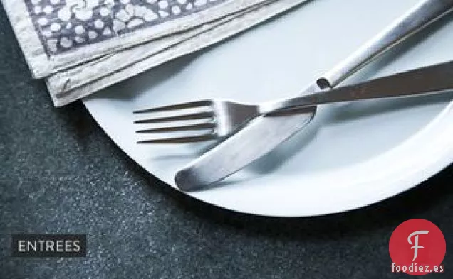 Pez Espada Glaseado de Tamarindo con Salsa de Lima, Cilantro y Tamarindo