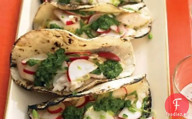 Tacos De Pescado Con Salsa Verde Y Ensalada De Rábanos