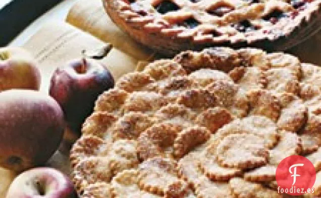 Tarta De Manzana Con Especias Y Recortes Redondos Estriados