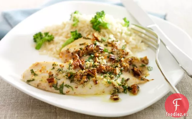 Filetes de Tilapia Al Horno con Nueces y Parmesano