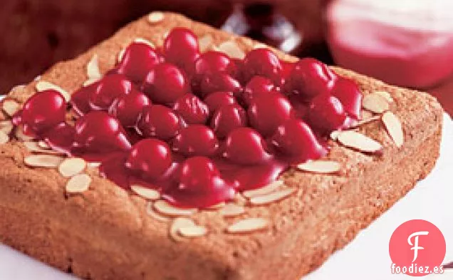 Torta de Mantequilla de Cereza Dorada de Macadamia