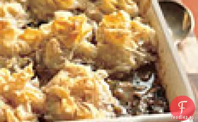 Pastel de Pollo y Champiñones con Corteza de Fillo y Parmesano