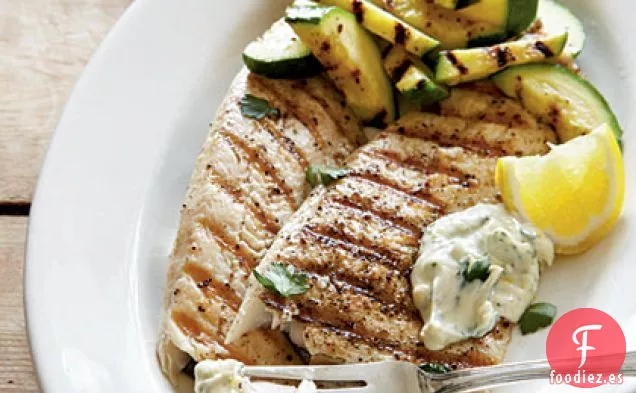 Trucha a la Parrilla con Zukes de Jardín y Aïoli de Hierbas
