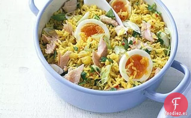 Kedgeree de trucha ahumada caliente