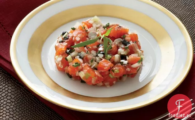 Tartar de Trucha de Salmón con Caviar Prensado y Tomates