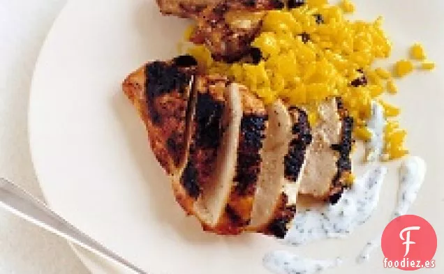 Pollo A La Parrilla Con Canela Y Raita