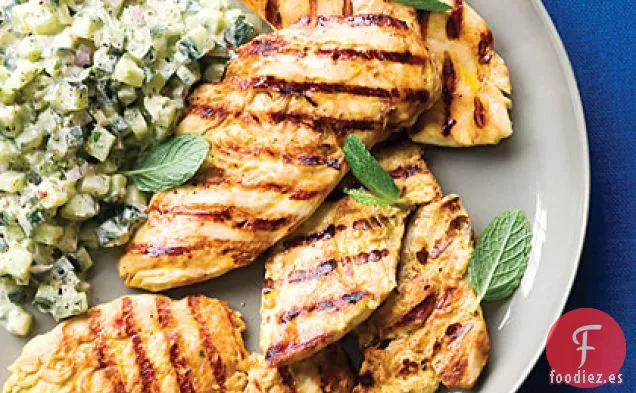 Pollo al Yogur a la Parrilla con Ensalada de Pepino