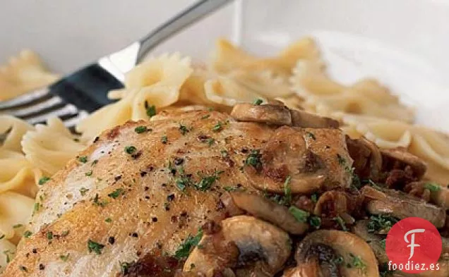 Pollo con Salsa de Tomate Seco al Sol y Champiñones