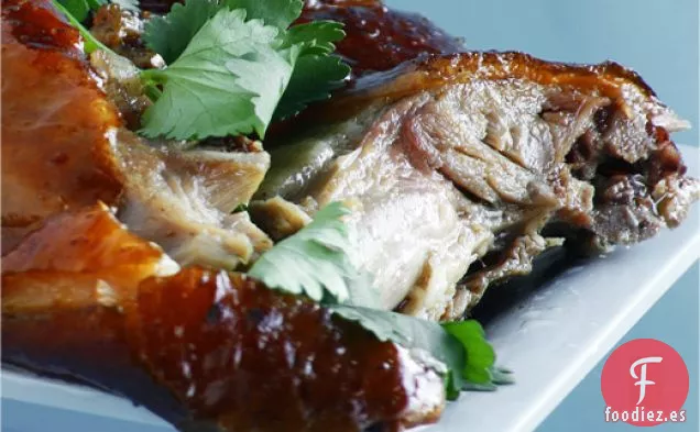 Pato Asado Crujiente Casero de Pekín