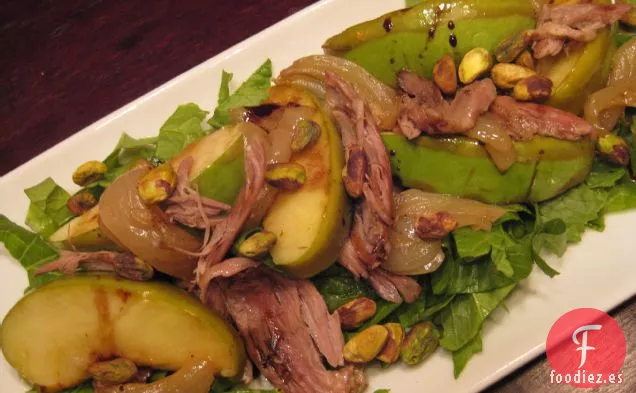 Ensalada Tibia De Pato Y Manzana A La Parrilla