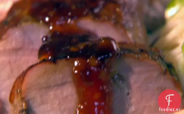 Cerdo Asado Picante con Salsa de Pato