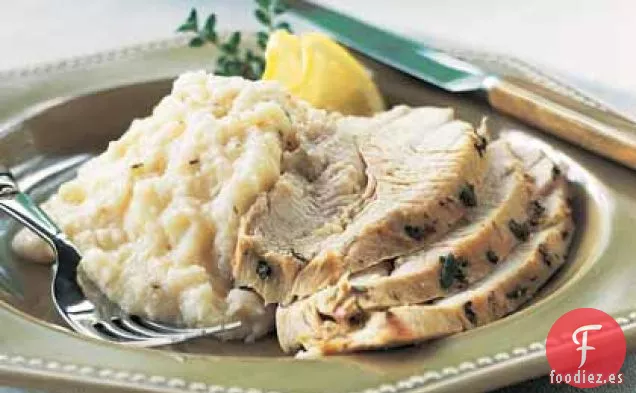 Pavo Asado a Hierbas con Sémola de Queso