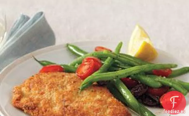 Chuletas De Pavo Crujientes Con Ensalada De Judías Verdes