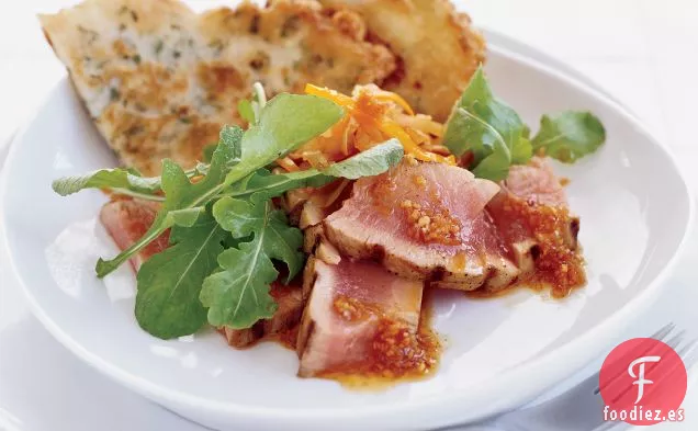 Atún a la Brasa con Kimchi y Panqueques de Cebolleta