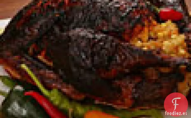 Pavo Asado con Mole con Relleno de Masa y Salsa de Chile