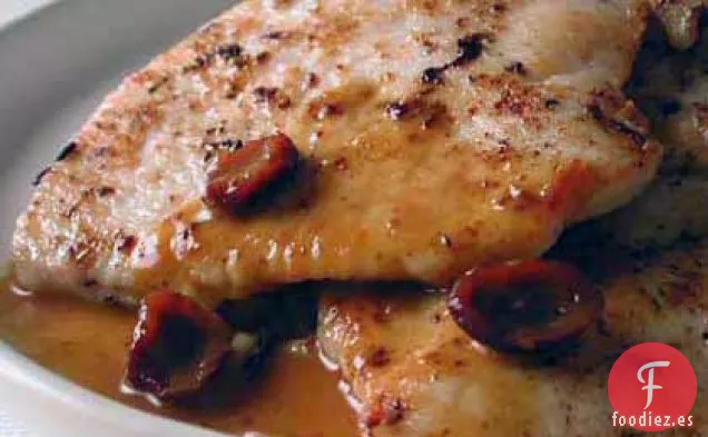 Chuletas de Pavo Salteadas con Salsa de Naranja y Arándanos Rojos