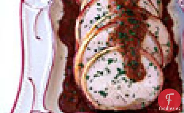 Pechuga de Pavo Envuelta en Tocino con Mole de Avellana