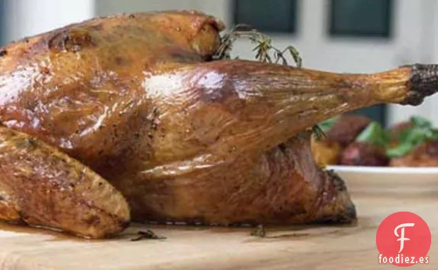 Pavo Con Mantequilla De Limón Y Salvia Y Relleno De Arándanos Y Naranja