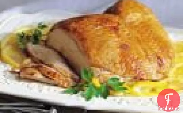 Pechuga De Pavo En Salmuera Con Salsa De perejil y Limón