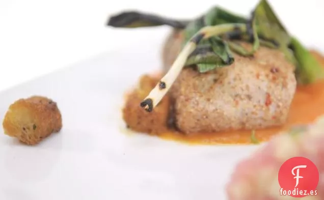 Atún Rojo con Costra de Quinua y Puré de Tomate Ahumado