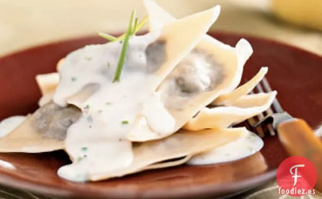 Ravioles de Champiñones con Salsa de Parmesano y Cebollino