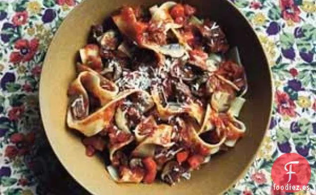 Pappardelle Con Carne De Res Y Ragú De Champiñones