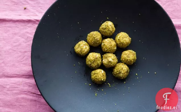 Miel, Queso de Cabra + Trufas de Pistacho