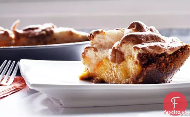 Pastel Cremoso De Piña Con Merengue De Azúcar Morena