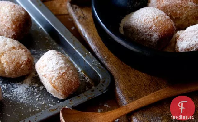 Rosquillas de Azúcar con Canela de Tamaño de Bocado