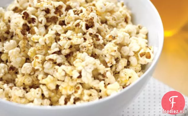Palomitas de Maíz con Mantequilla Marrón y Parmesano
