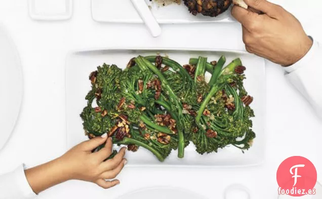 Broccolini Con Mantequilla De Nuez Marrón