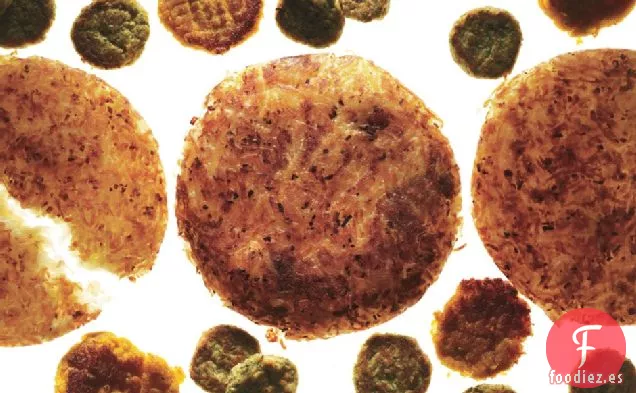 Latkes De Patata Al Estilo Rösti Con Manzanas De Romero Y Mantequilla Marrón