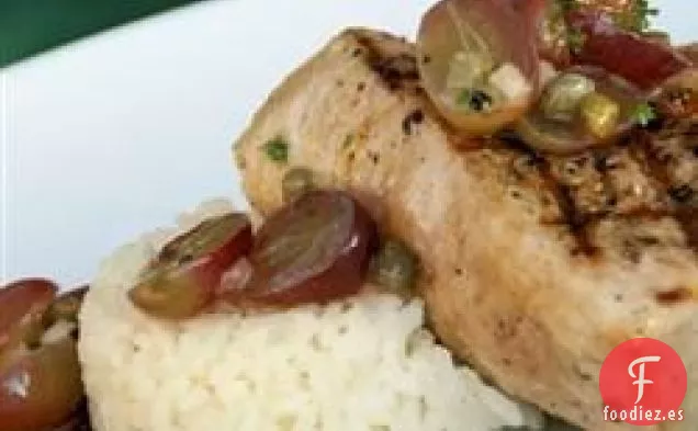 Filetes De Atún A La Parrilla Con Salsa De Uvas Y Alcaparras